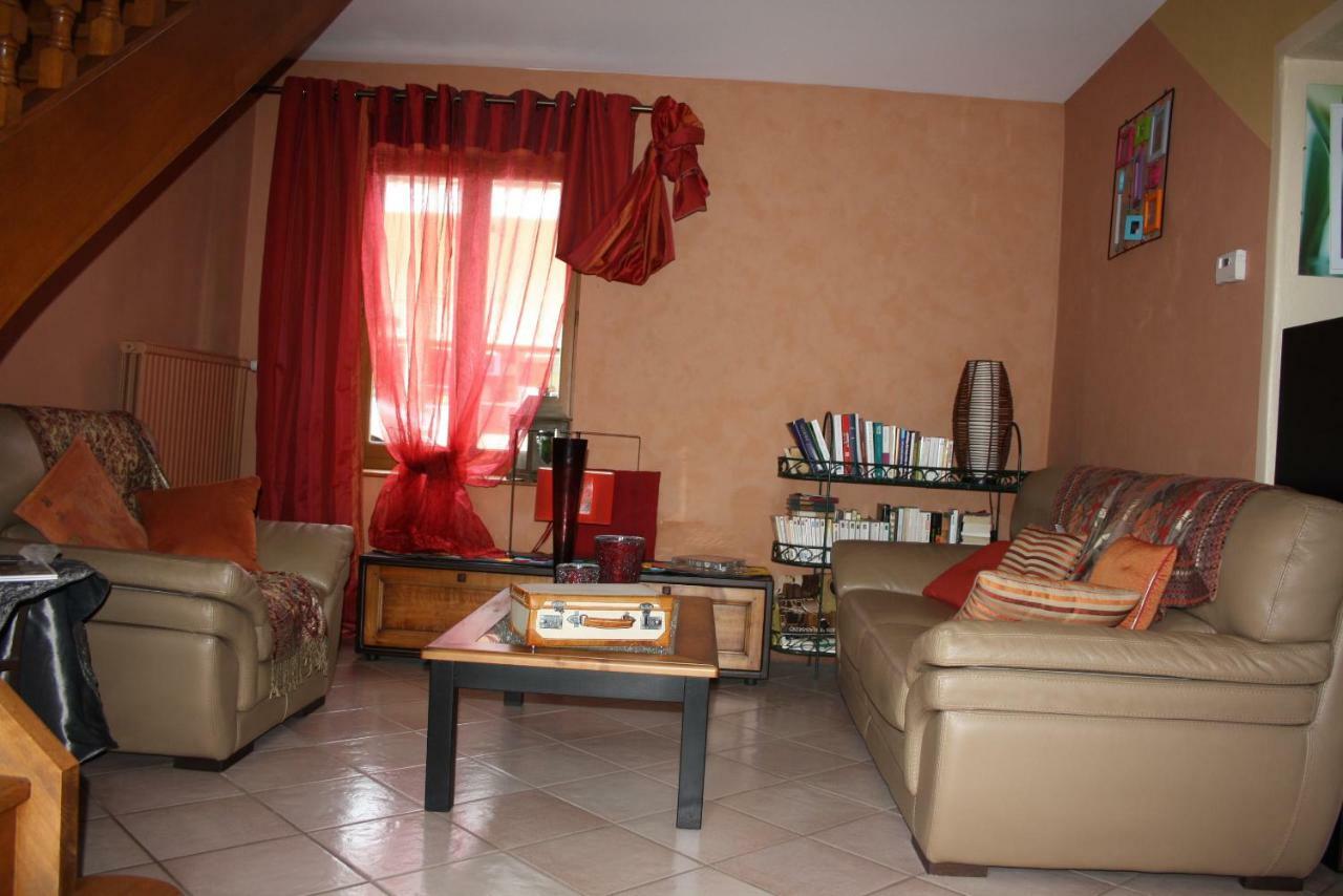 La Maison D'Ivona La Tour de Salvagny Bagian luar foto